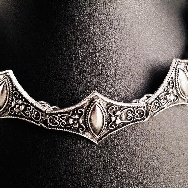 silver gothic choker necklace victorian