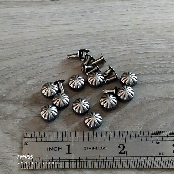 pumpkin rivets silver small