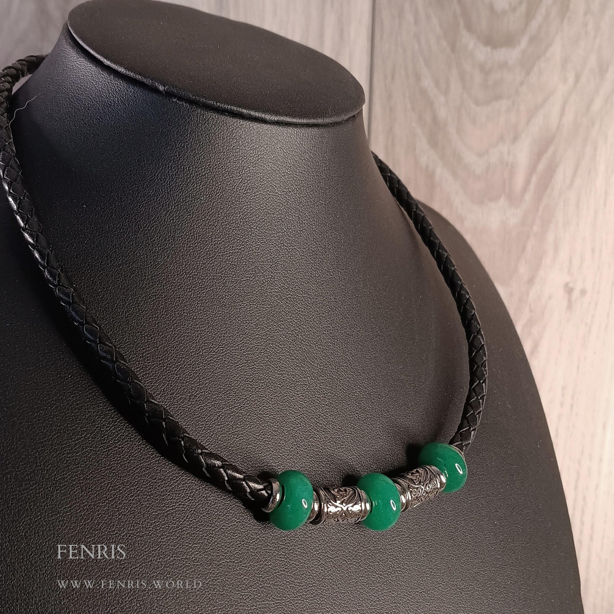 アクセサリー gd3311 Jade Celtic Choker Necklace Silver Green Black Leather – Fenris