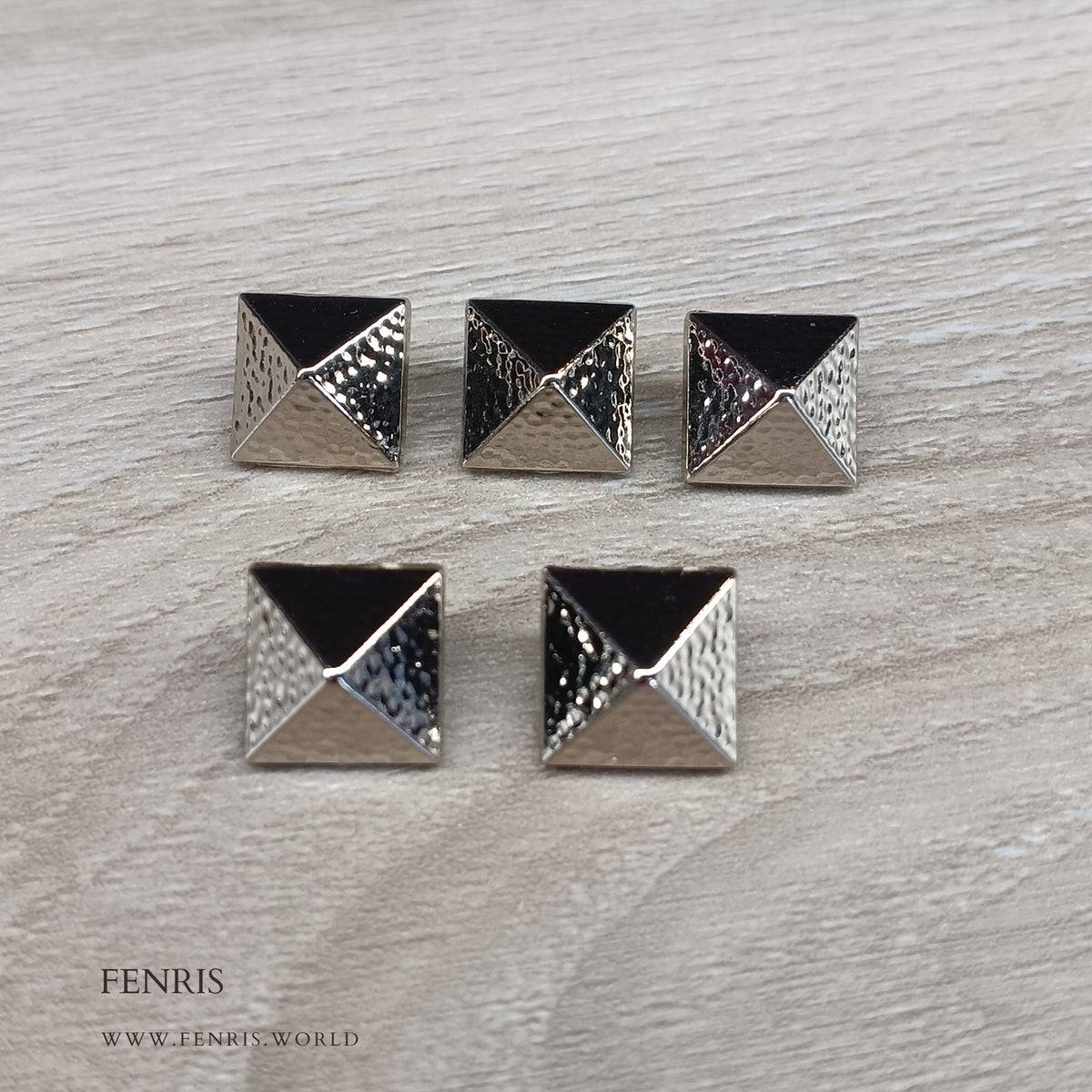 Pyramid Buttons Silver Pyramid Stud Buttons Metal – Fenris