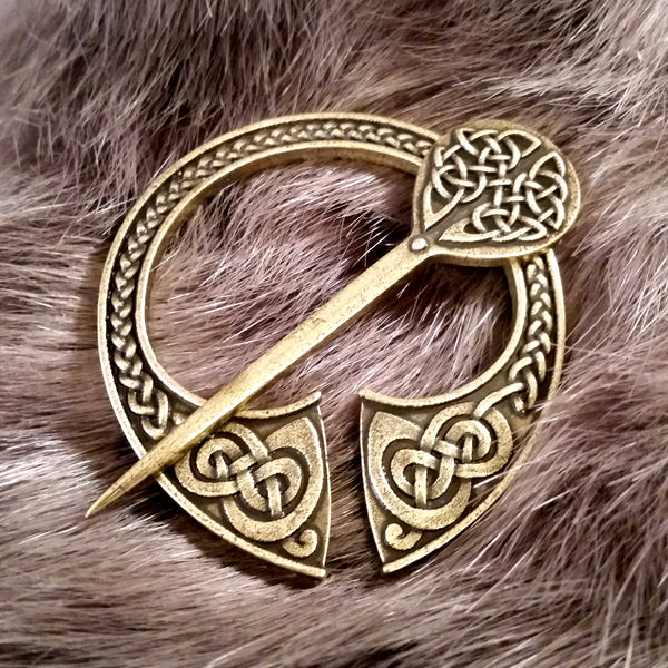 cloak pin brooch bronze penannular celtic viking knot work 