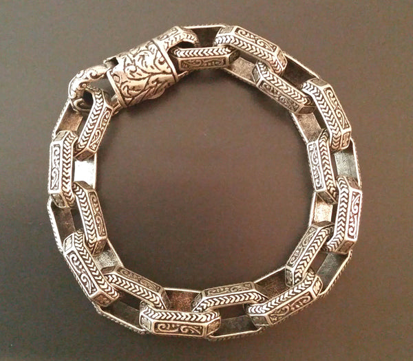 silver chain bracelet
