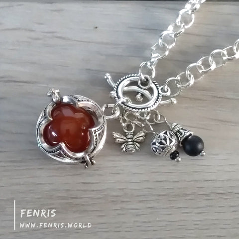 red carnelian necklace