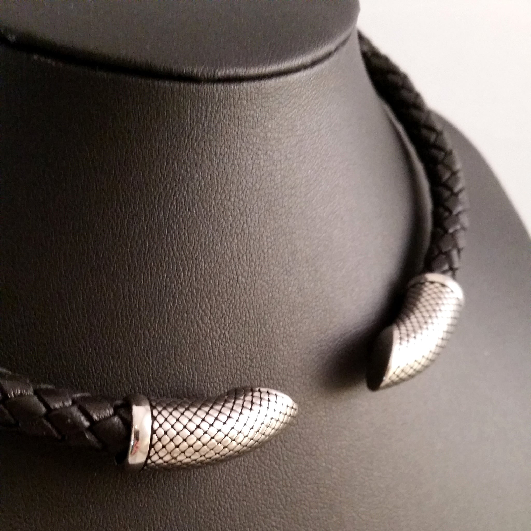 Torc Necklace Black Leather Silver Modern – Fenris
